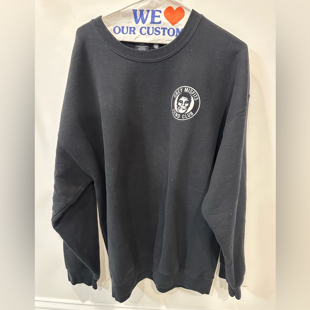 OBEY MISFITS FIEND CLUB LONG SLEEVE SWEATER / SHIRT. SIZE XL.